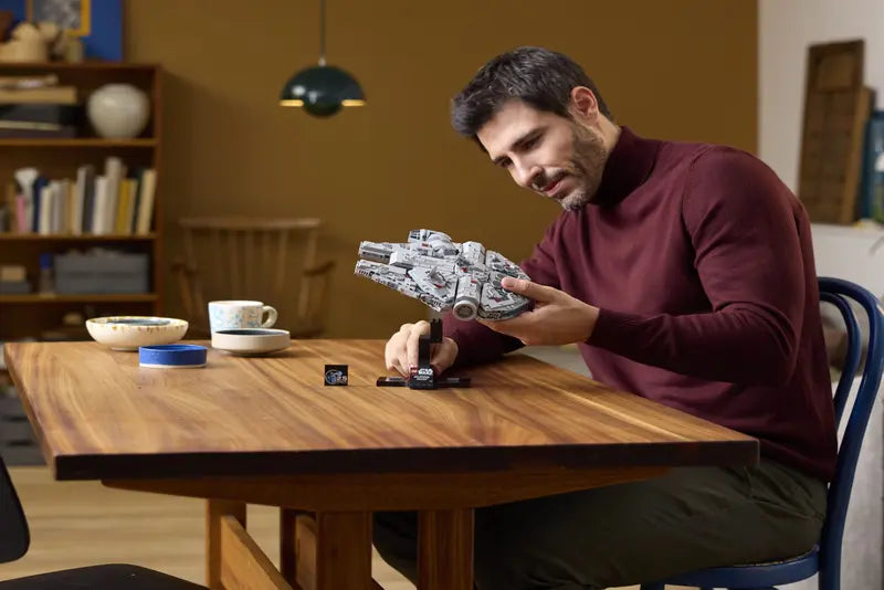 Star Wars™ - Millennium Falcon™ (75375) - Toot Toot Toys
