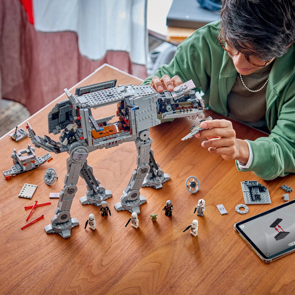 Star Wars™ - Imperial Remnant AT-AT™ with INT-4 (75454)