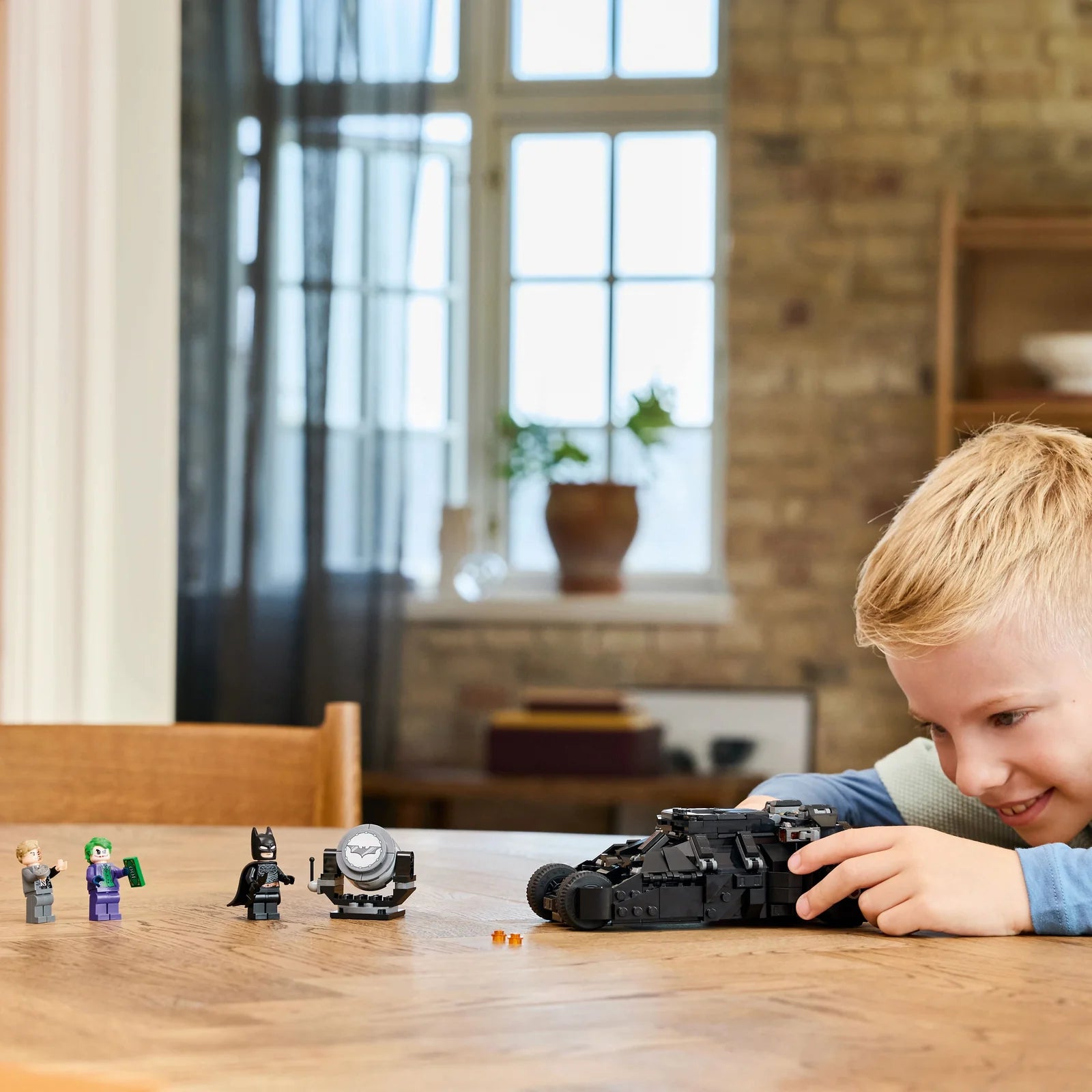 DC Batman™ - Batman Tumbler vs. Two-Face™ & The Joker™