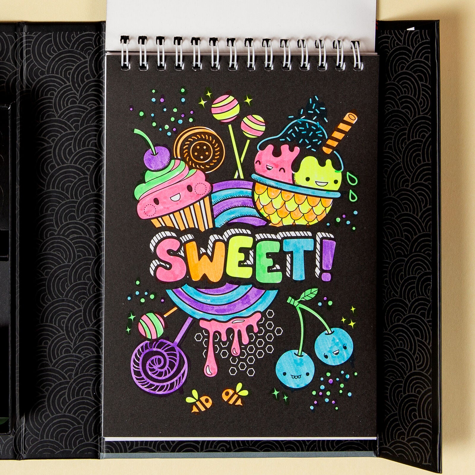 Neon Colouring Set - Glow Friends