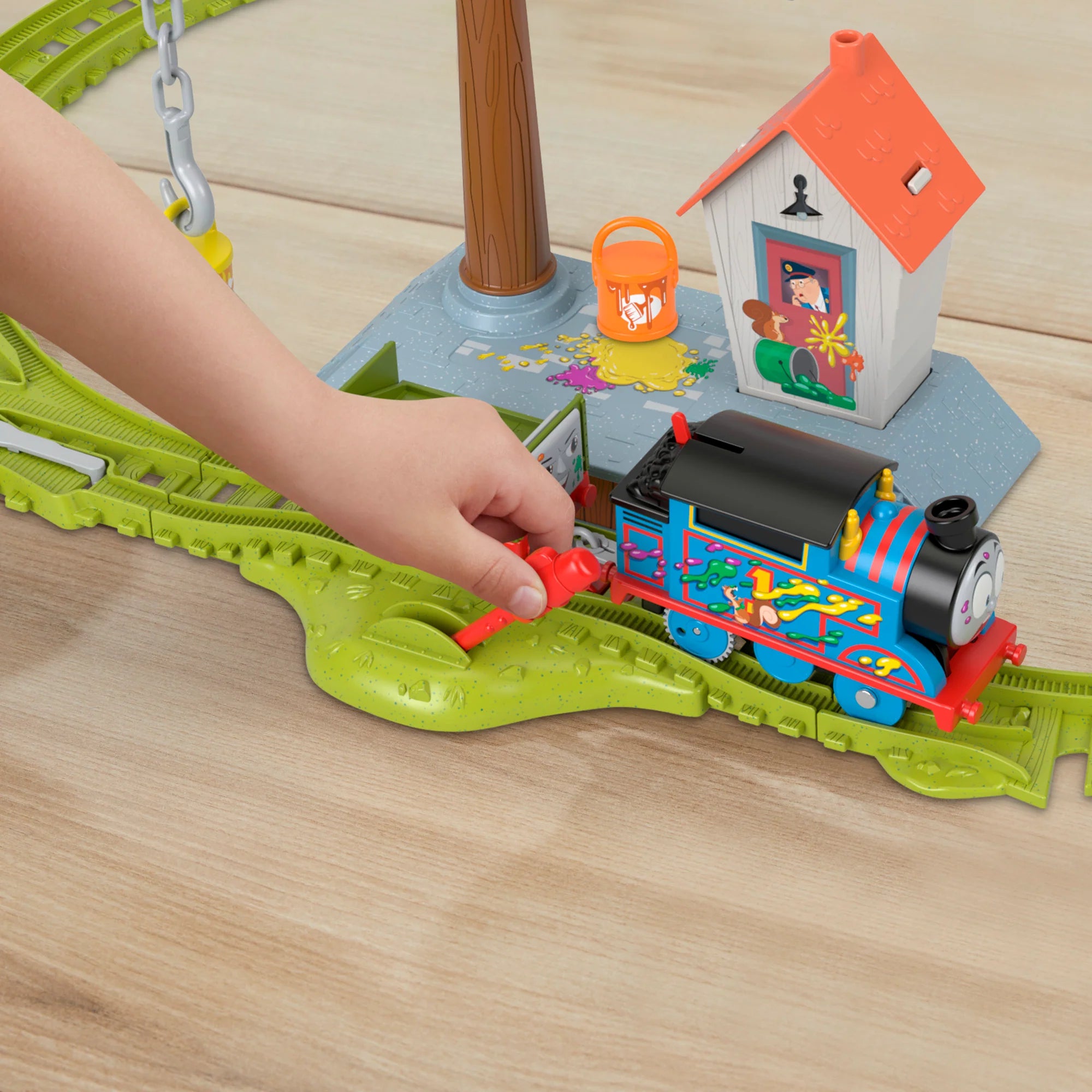 Motorised Thomas Paint Delivery Set