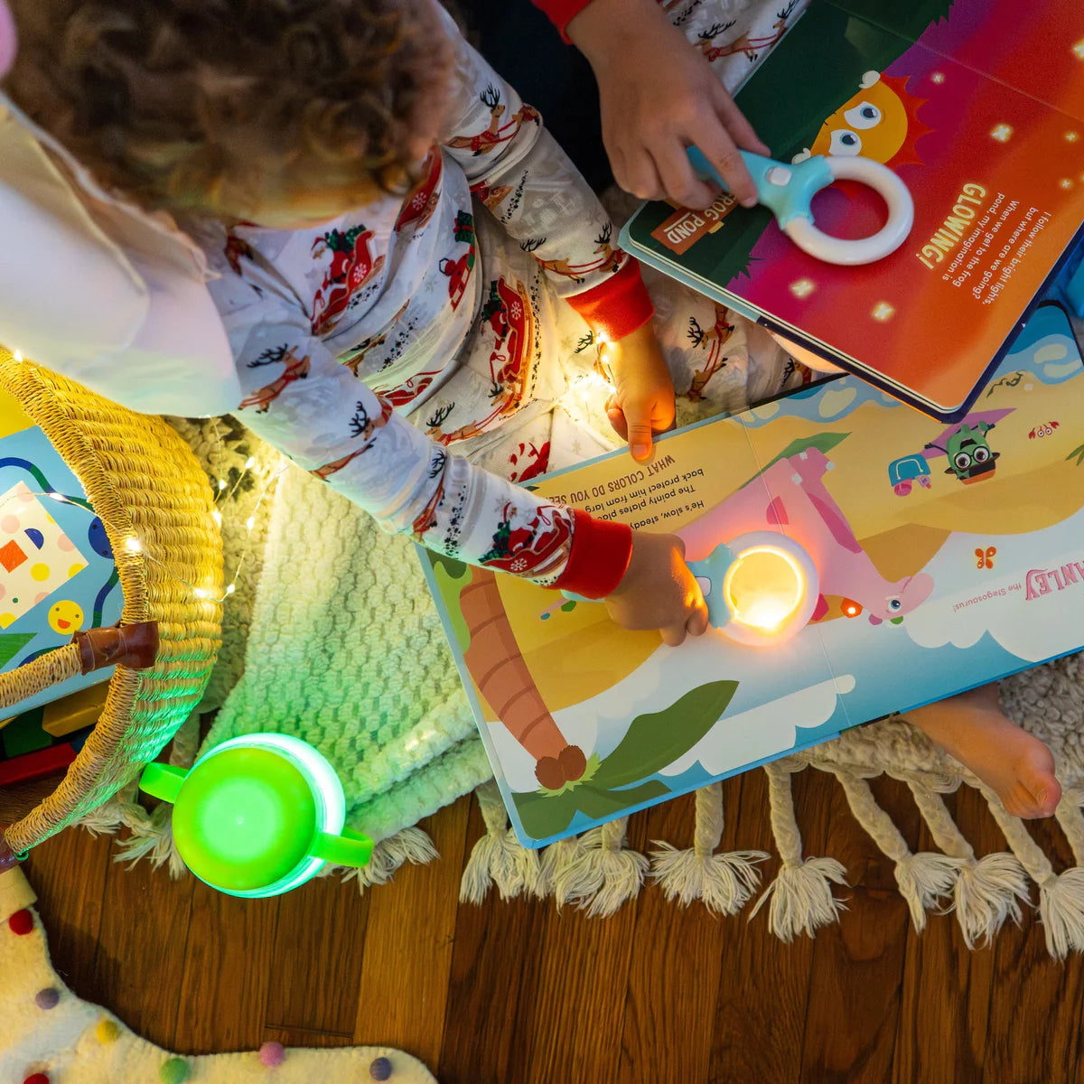 Glo Pals Light-Up Library - Pippa's Prehistoric Pals