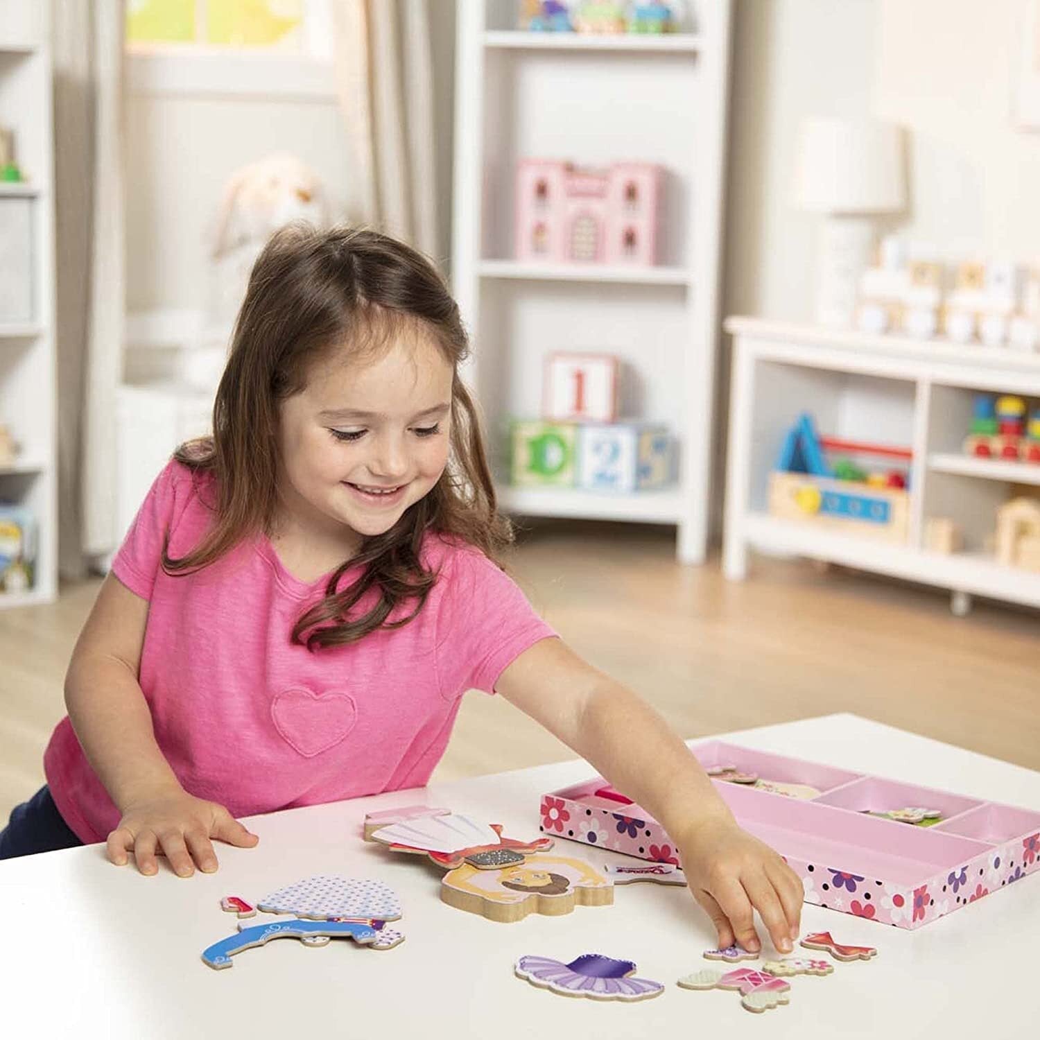 Nina Ballerina Magnetic Dress-up