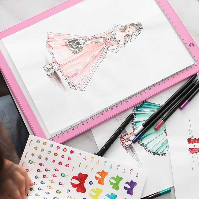 Artissimo Fashion Workshop and LED Light Pad