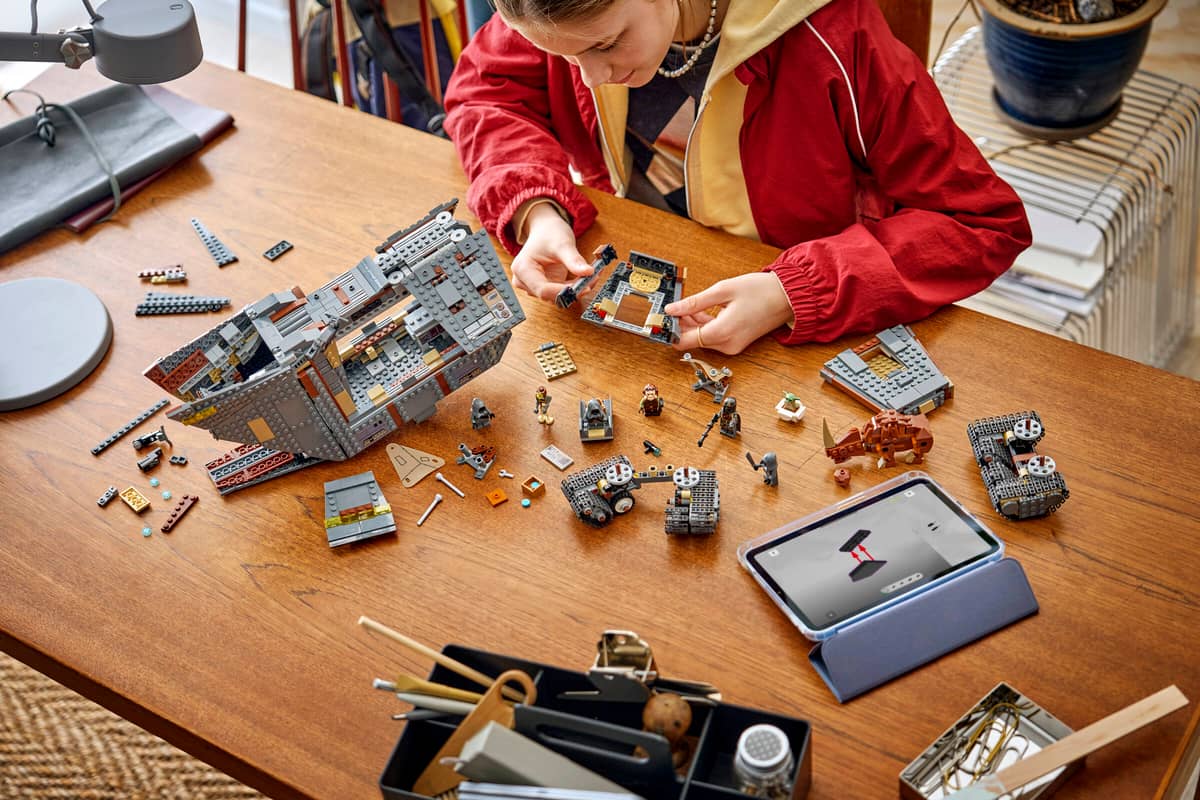 Star Wars™ - Offworld Sandcrawler™ and Mudhorn (75453)
