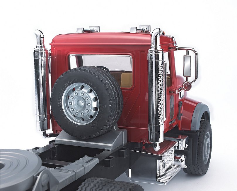MACK Granite Low Loader with JCB 4CX Backhoe Loader (02813)
