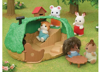 Baby Hedgehog Hideout (5453)