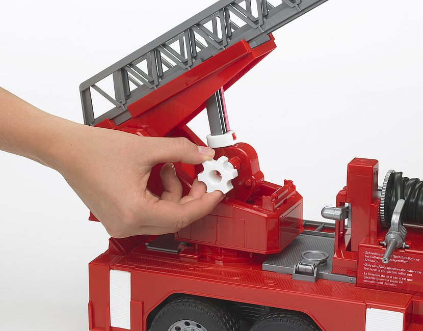 Bruder MAN TGA Fire Engine w Water Pump Light Sound Module 02771