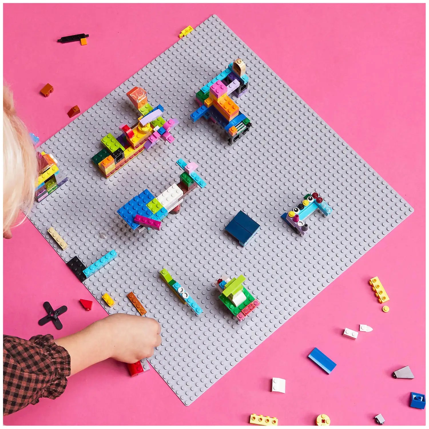 Classic - Gray Baseplate (11024)