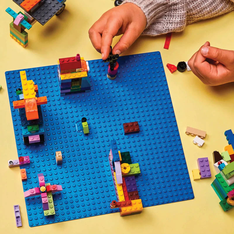 Classic - Blue Baseplate (11025)